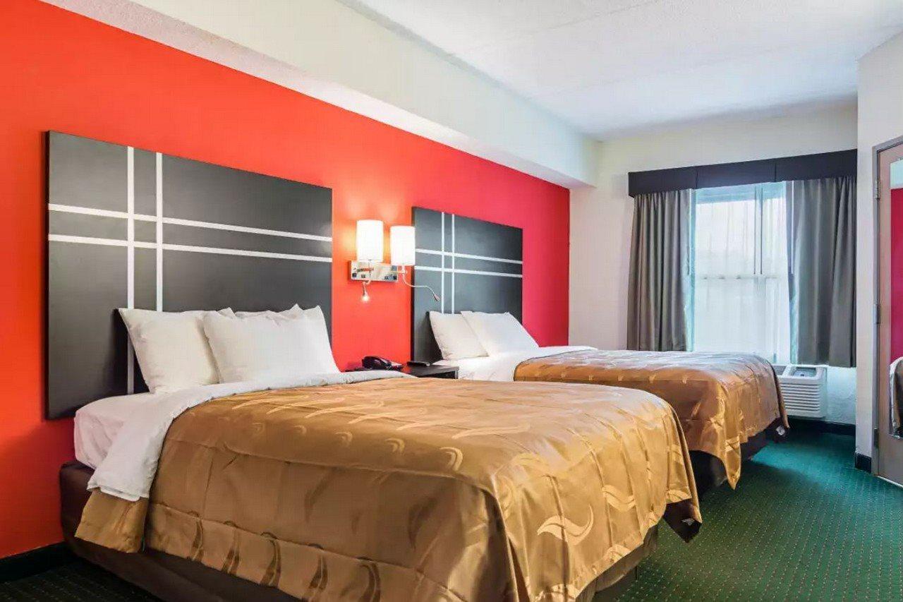Quality Suites Atlanta Airport East Forest Park Exterior photo