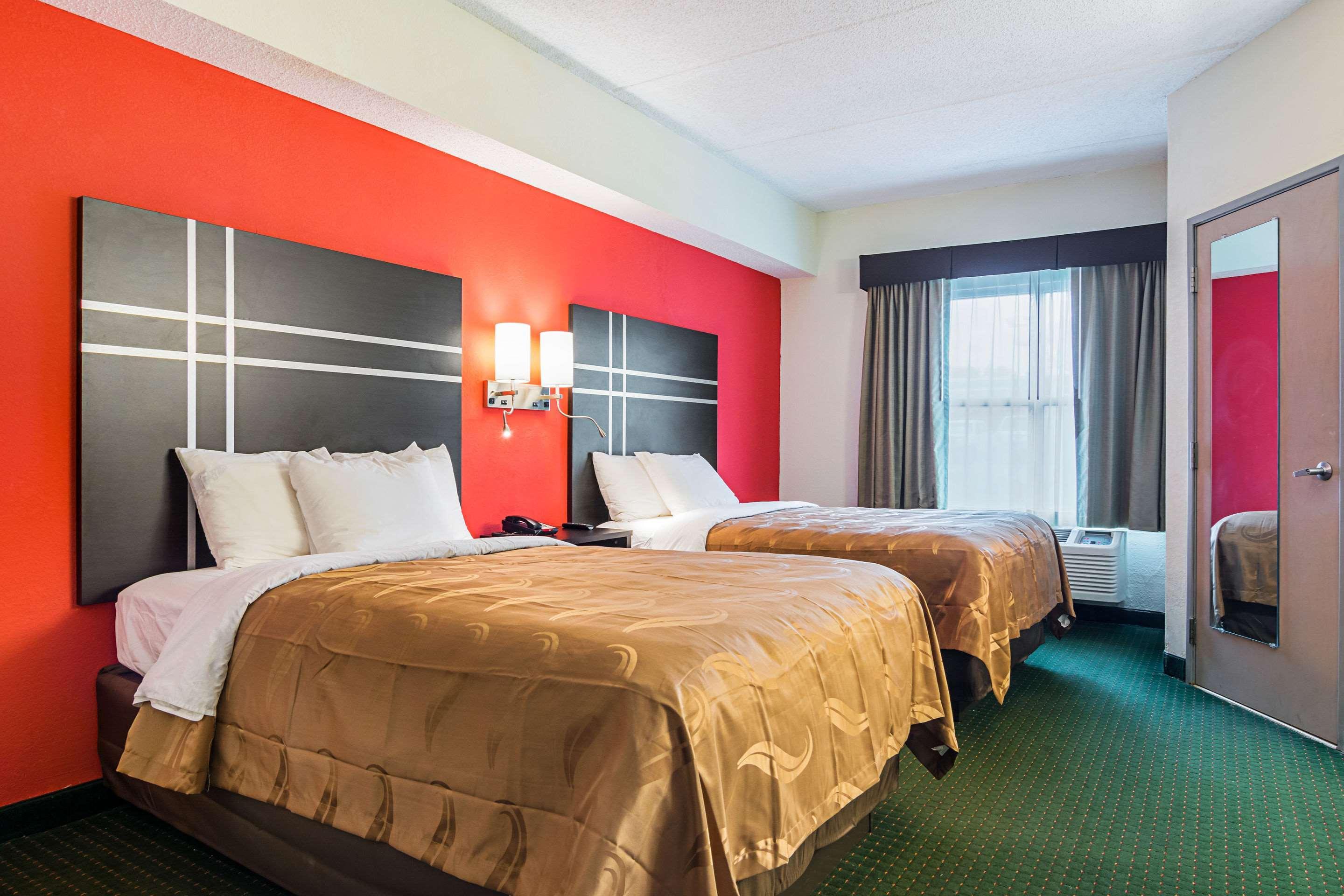 Quality Suites Atlanta Airport East Forest Park Exterior photo