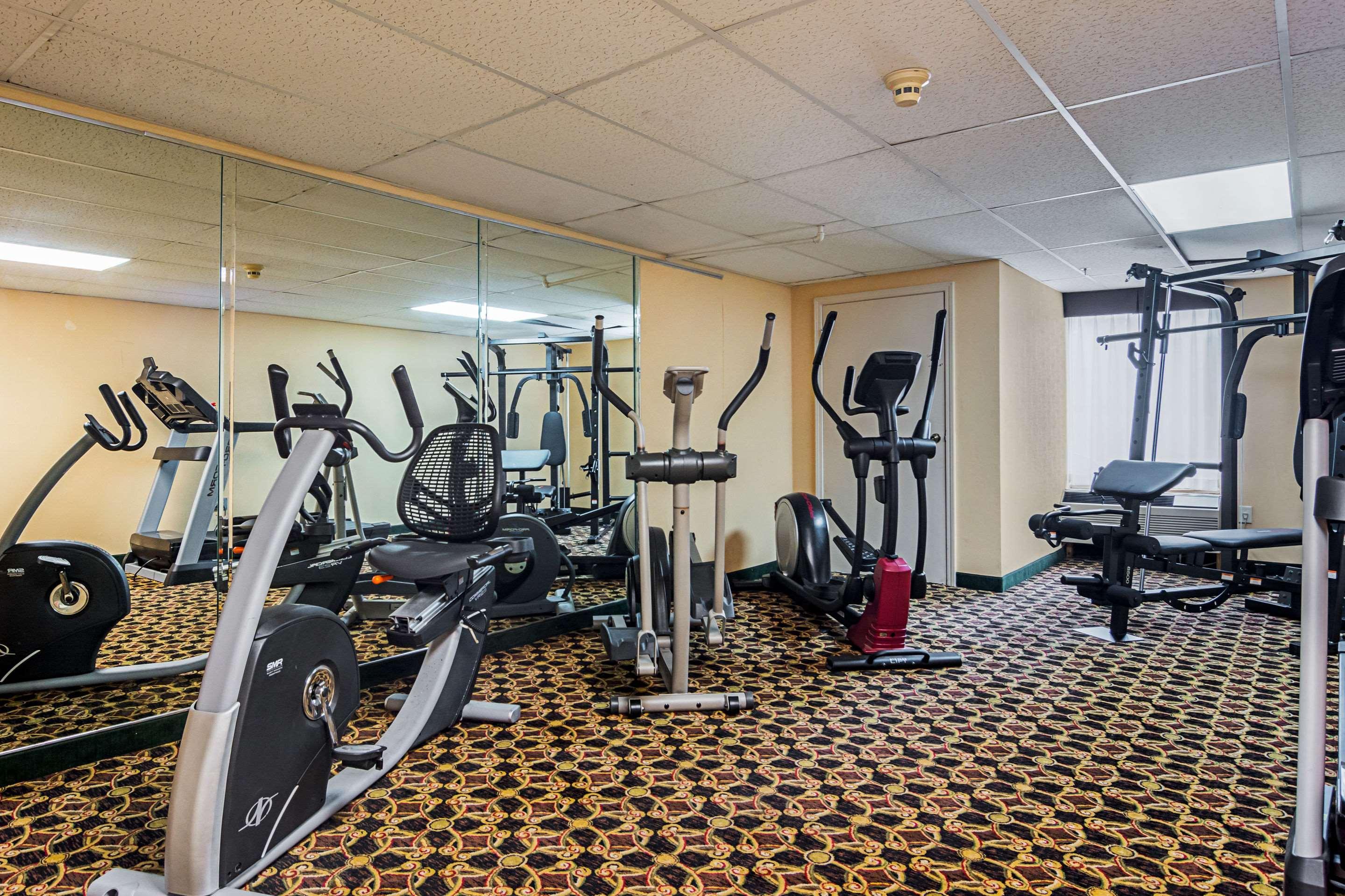Quality Suites Atlanta Airport East Forest Park Exterior photo