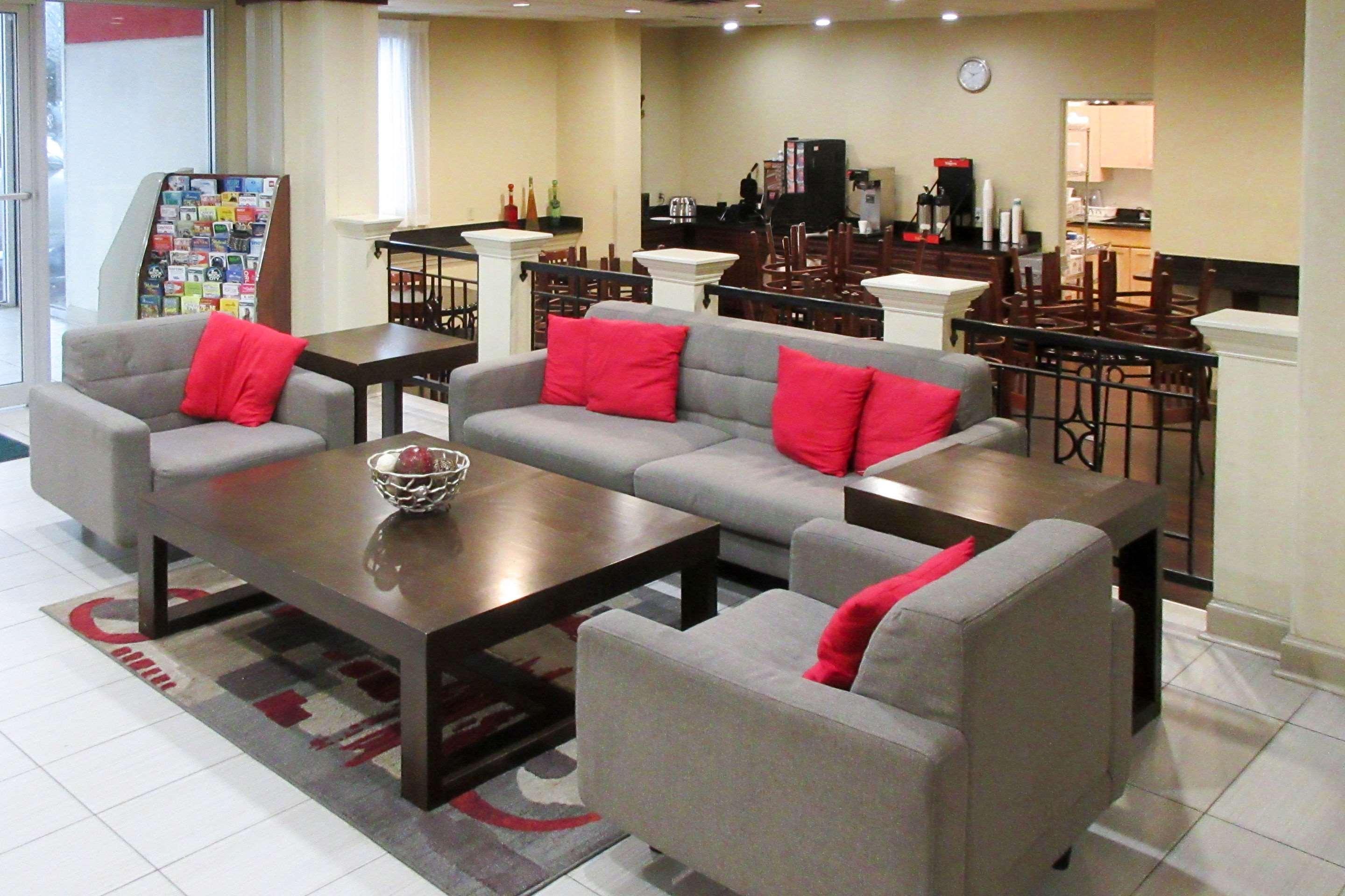 Quality Suites Atlanta Airport East Forest Park Exterior photo