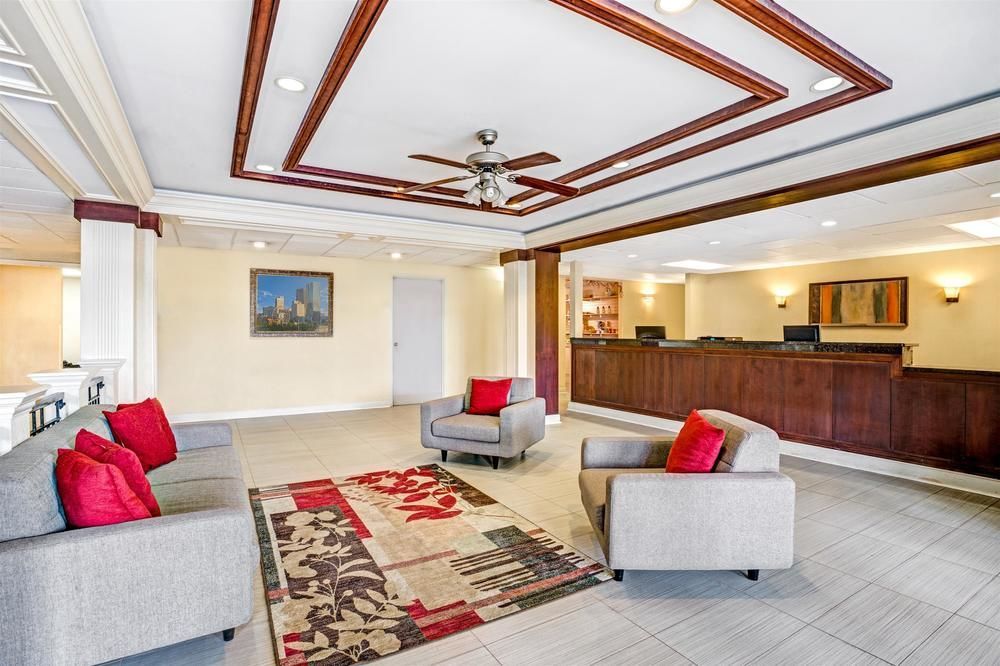 Quality Suites Atlanta Airport East Forest Park Exterior photo