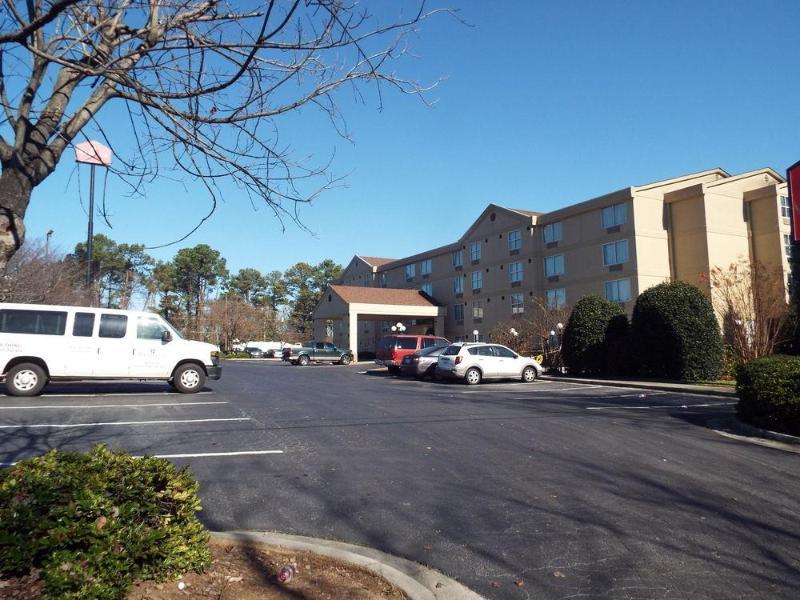 Quality Suites Atlanta Airport East Forest Park Exterior photo