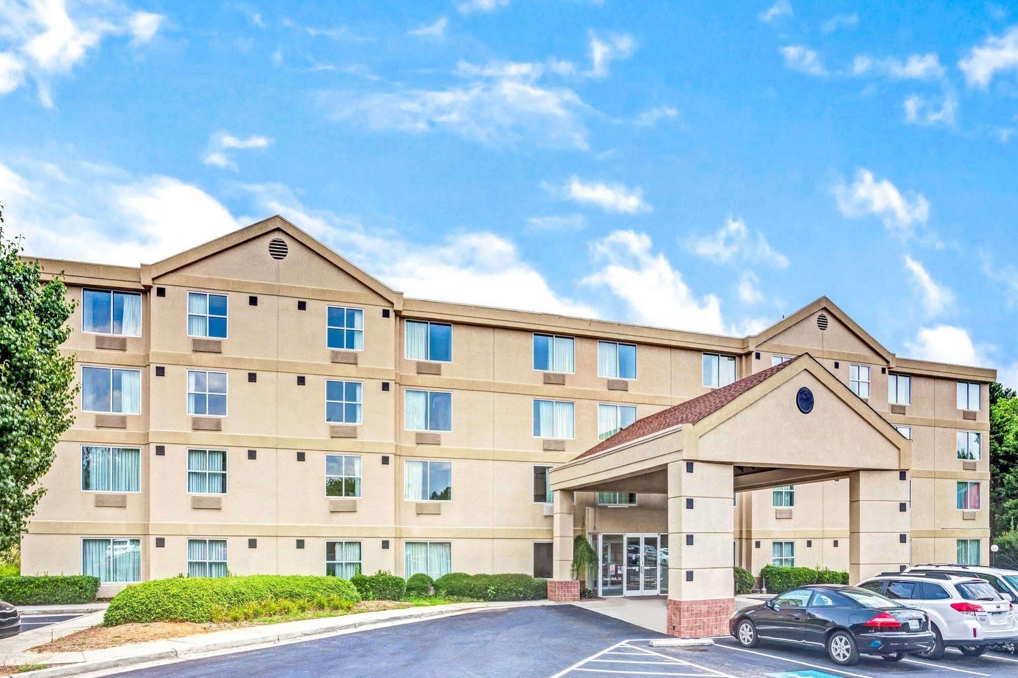Quality Suites Atlanta Airport East Forest Park Exterior photo